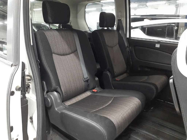 NISSAN SERENA 2014