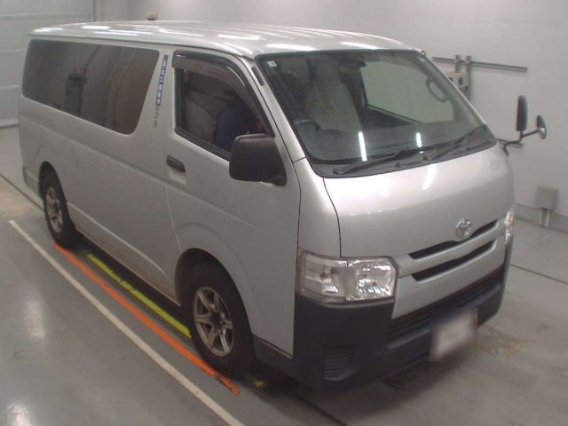 TOYOTA HIACE VAN 2014