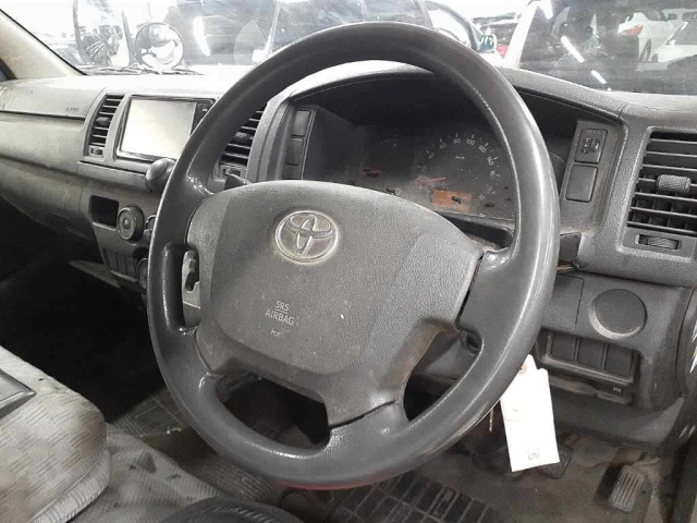 TOYOTA HIACE VAN 2014