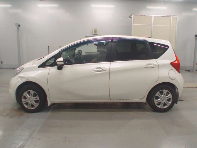 NISSAN NOTE 2015