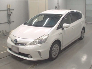 TOYOTA PRIUS ALPHA 2012