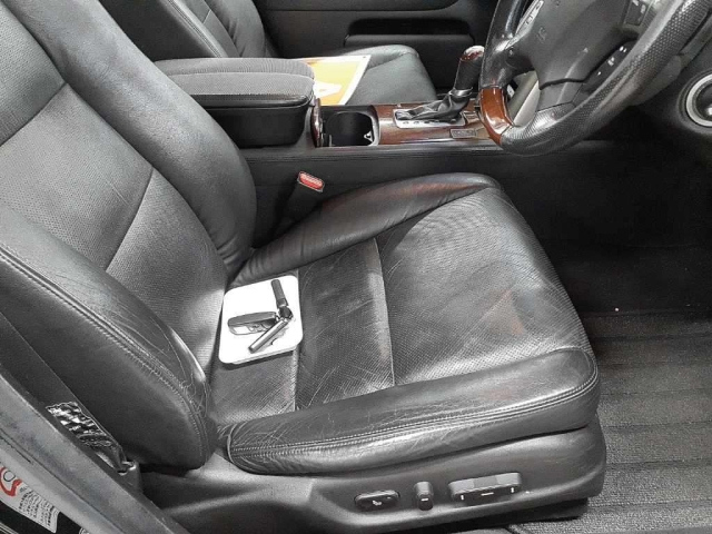 HONDA LEGEND 2012