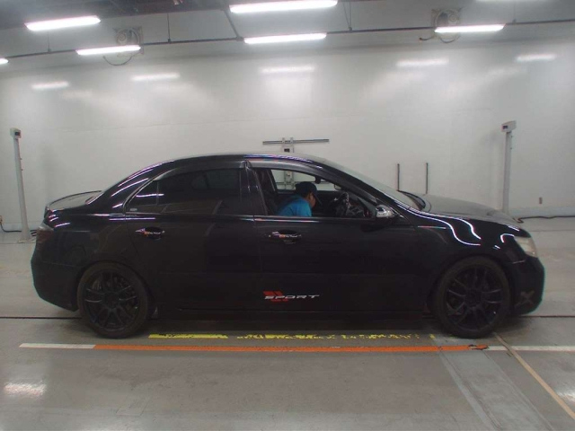 HONDA LEGEND 2012