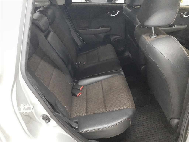 HONDA FIT SHUTTLE 2013