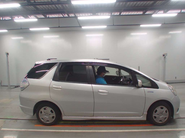 HONDA FIT SHUTTLE 2013
