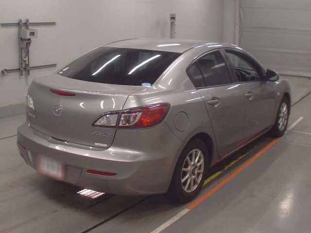 MAZDA AXELA 2010