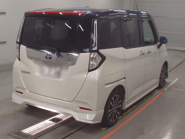 TOYOTA ROOMY 2021