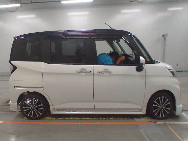 TOYOTA ROOMY 2021