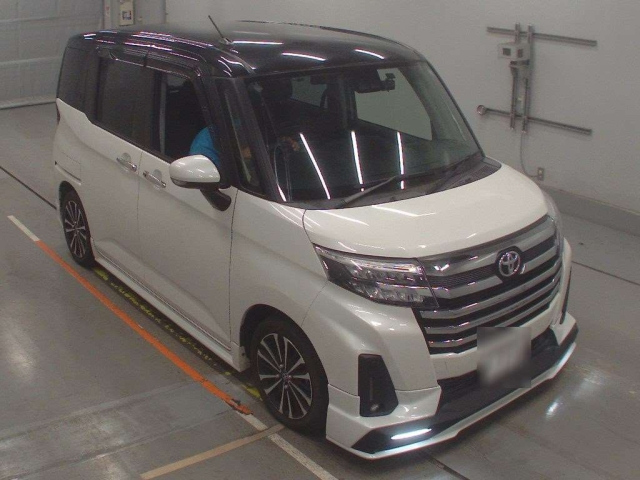 TOYOTA ROOMY 2021