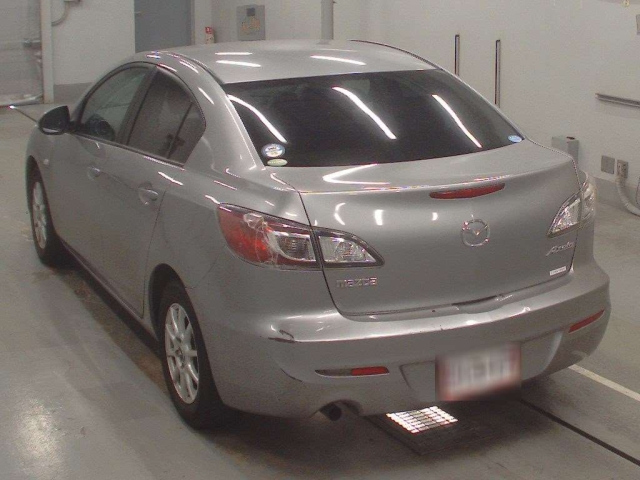 MAZDA AXELA 2010