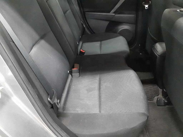 MAZDA AXELA 2010