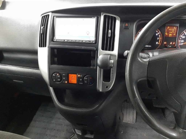 NISSAN SERENA 2008