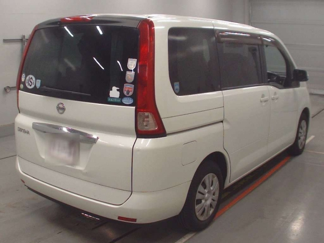 NISSAN SERENA 2010