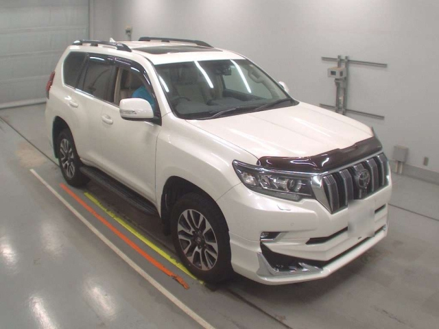 TOYOTA LAND CRUISER PRADO 2023