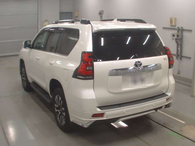TOYOTA LAND CRUISER PRADO 2023