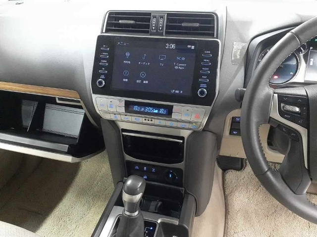 TOYOTA LAND CRUISER PRADO 2023