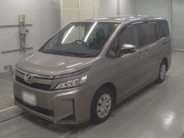 TOYOTA VOXY 2020