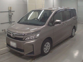 TOYOTA VOXY 2020