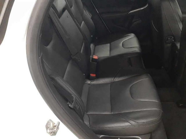 VOLVO V40 2014