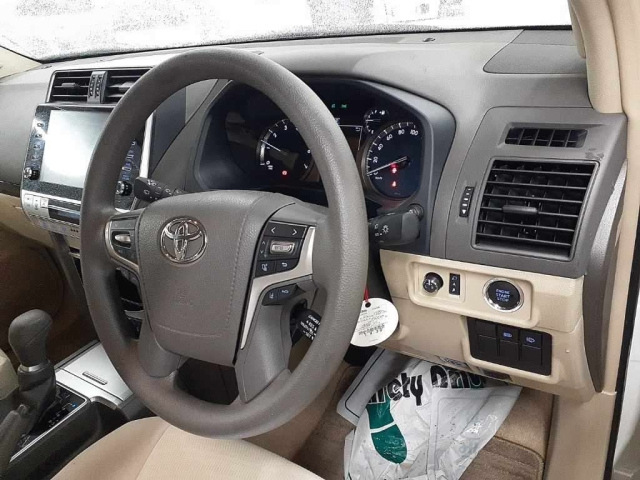 TOYOTA LAND CRUISER PRADO 2021