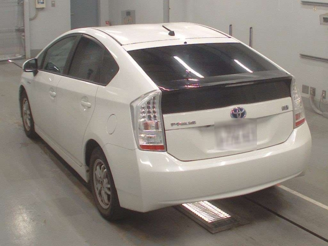 TOYOTA PRIUS 2011