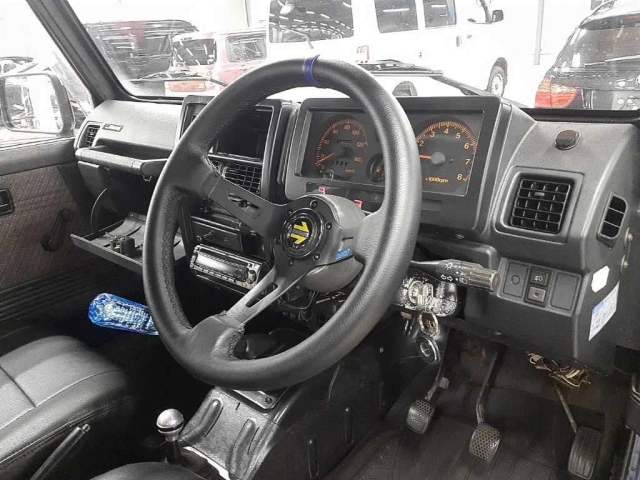 SUZUKI JIMNY 2024