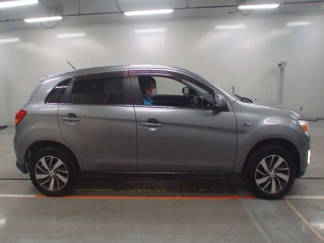 MITSUBISHI RVR 2014