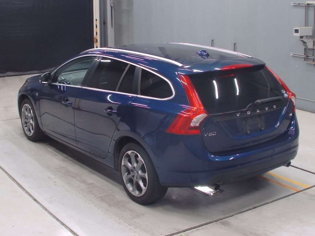 VOLVO V60 2012