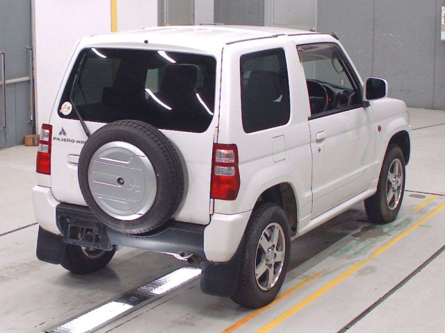 MITSUBISHI PAJERO MINI 2010