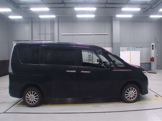 NISSAN SERENA 2014