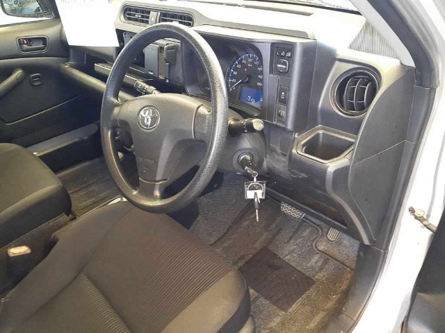 TOYOTA SUCCEED 2019