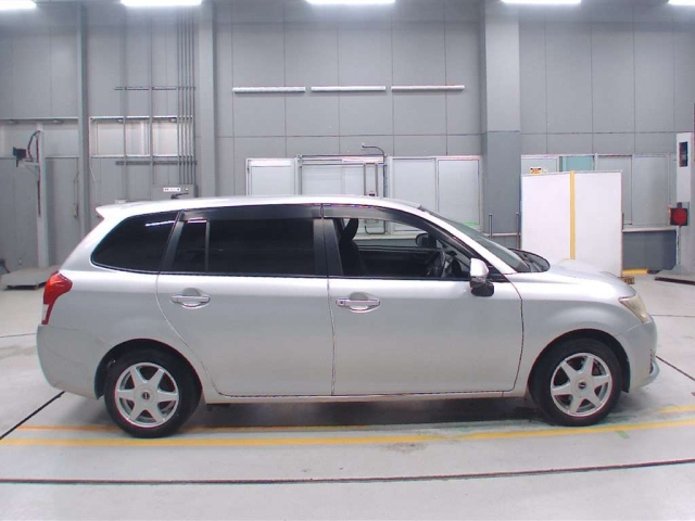 TOYOTA COROLLA FIELDER 2012