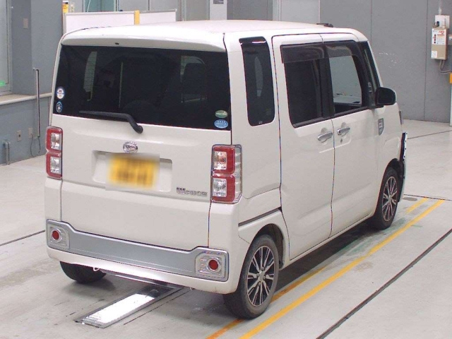 DAIHATSU WAKE 2016