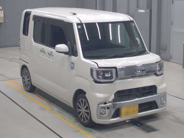 DAIHATSU WAKE 2016