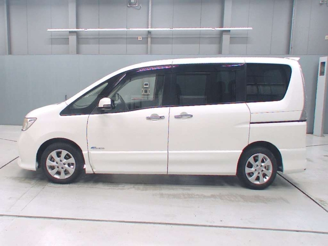 NISSAN SERENA 2012