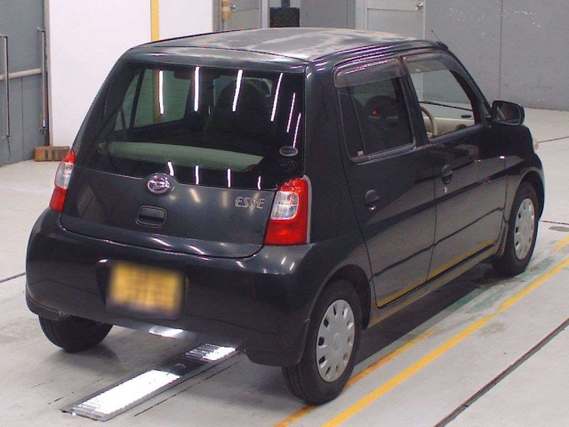 DAIHATSU ESSE 2011