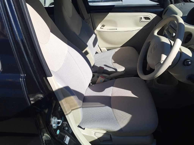 DAIHATSU ESSE 2011