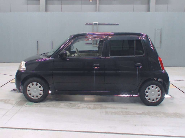 DAIHATSU ESSE 2011