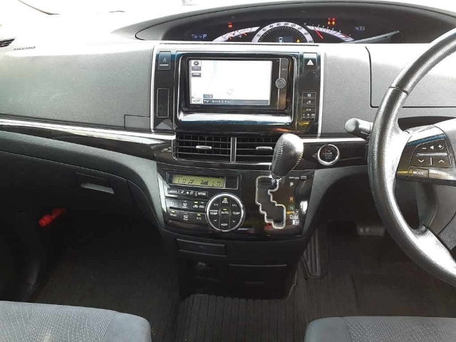 TOYOTA ESTIMA 2012