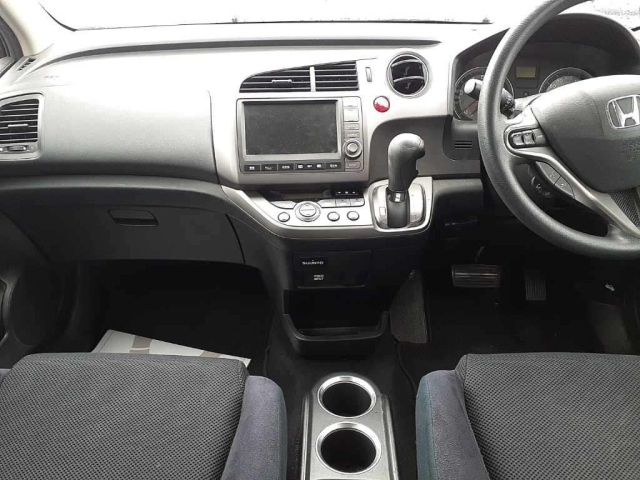 HONDA STREAM 2008