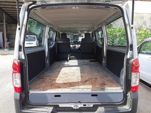 NISSAN CARAVAN VAN 2012