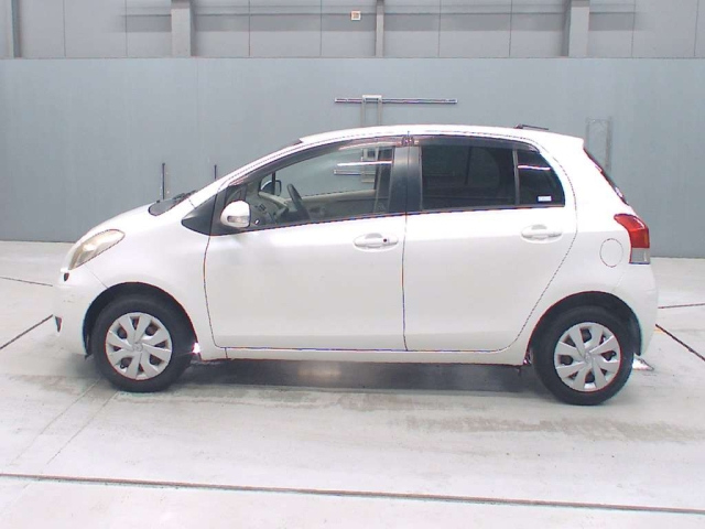 TOYOTA VITZ 2008