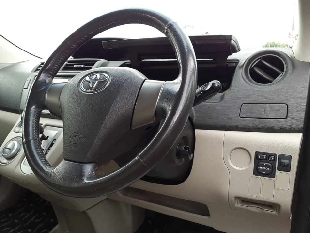 TOYOTA PASSO SETTE 2009