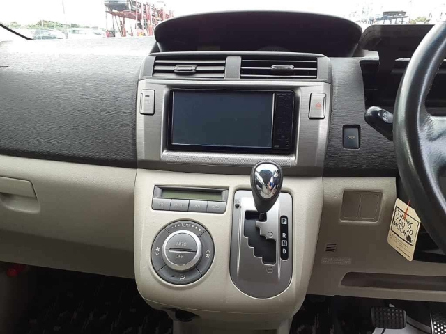 TOYOTA PASSO SETTE 2009