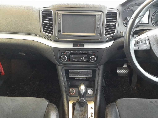 VOLKSWAGEN SHARAN 2012