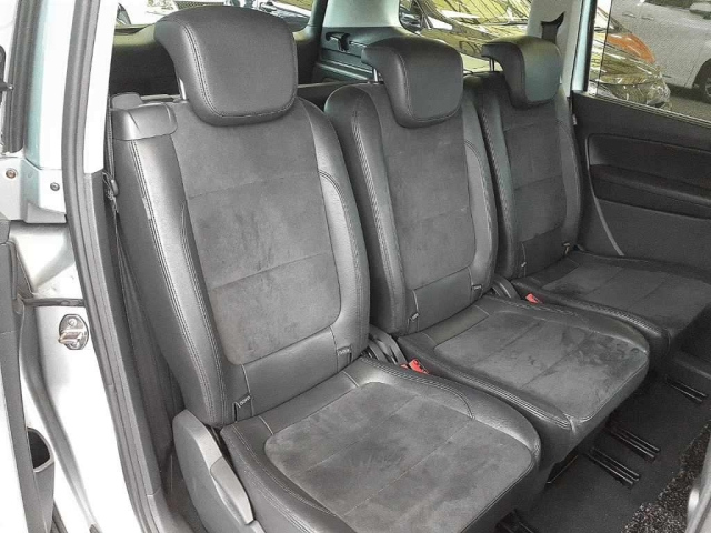 VOLKSWAGEN SHARAN 2012