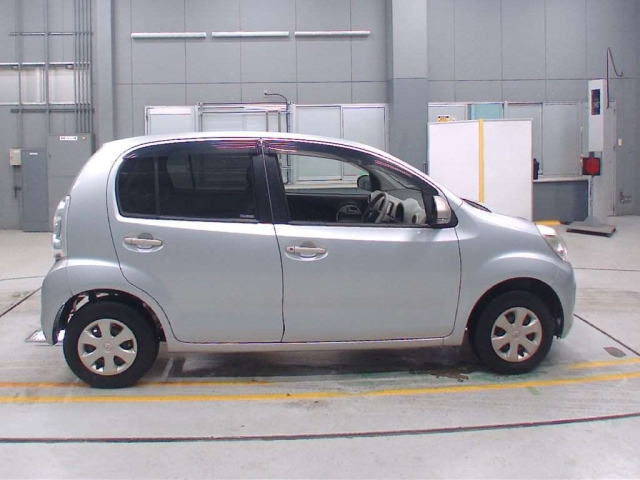 TOYOTA PASSO 2010