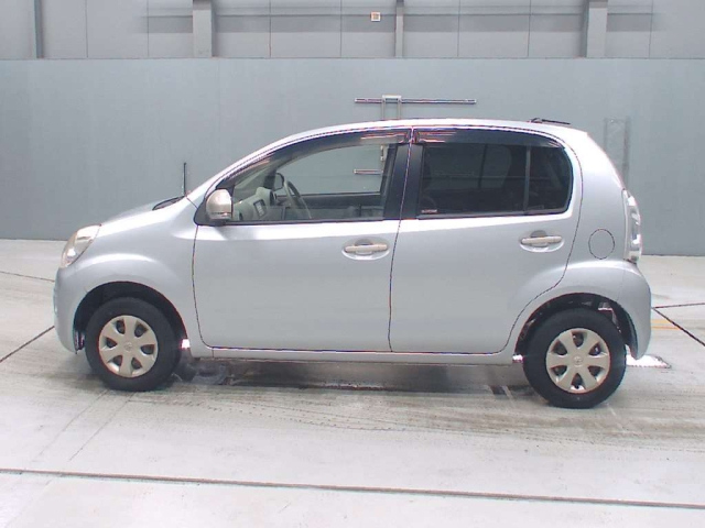 TOYOTA PASSO 2010