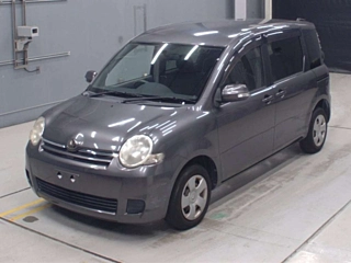 TOYOTA SIENTA 2010