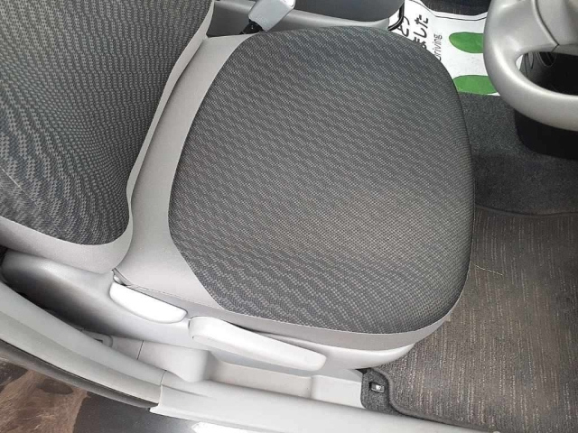 TOYOTA SIENTA 2010